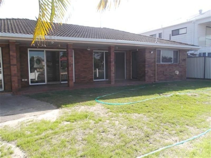 25 O’Grady Drive, Paradise Point QLD 4216