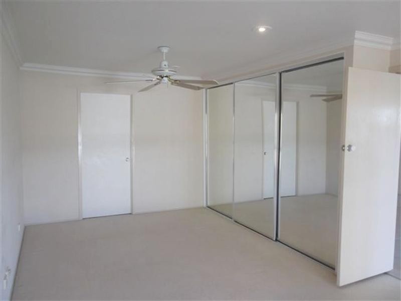 25 O’Grady Drive, Paradise Point QLD 4216