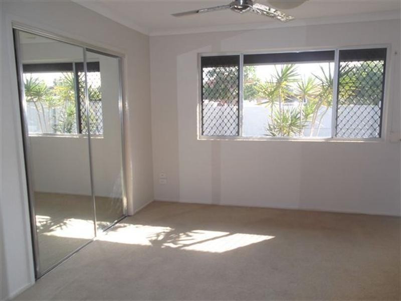 25 O’Grady Drive, Paradise Point QLD 4216