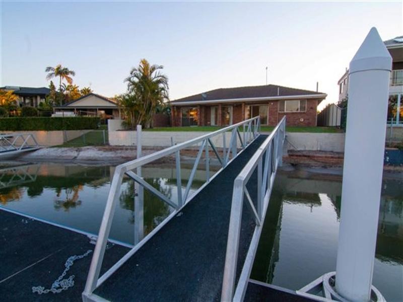25 O’Grady Drive, Paradise Point QLD 4216