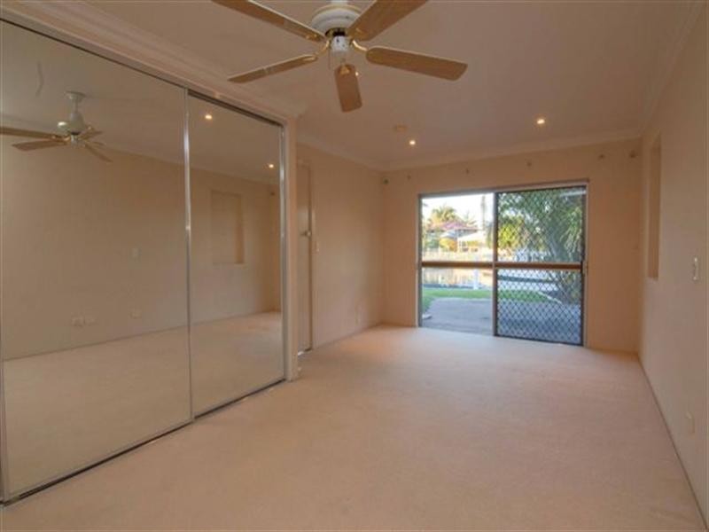 25 O’Grady Drive, Paradise Point QLD 4216