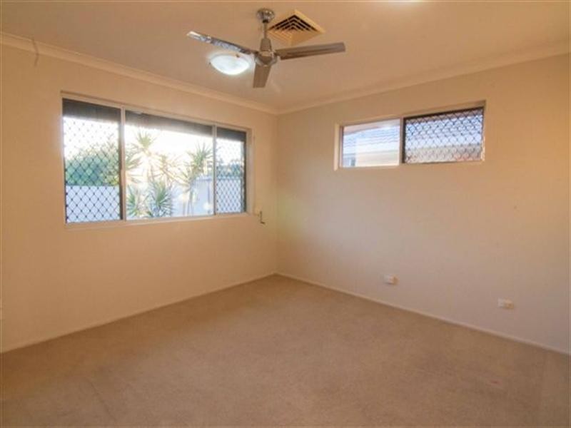 25 O’Grady Drive, Paradise Point QLD 4216