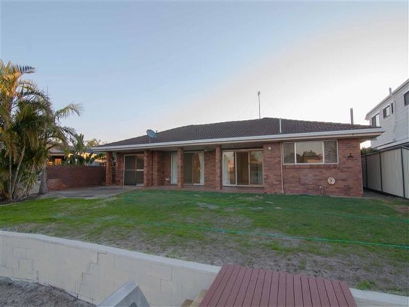 25 O’Grady Drive, Paradise Point QLD 4216
