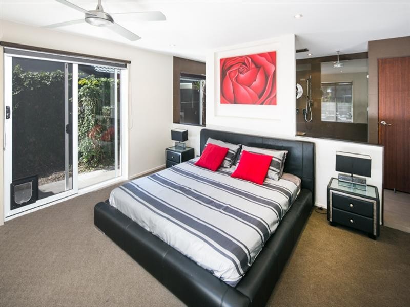 46 Cockleshell Court, Runaway Bay QLD 4216