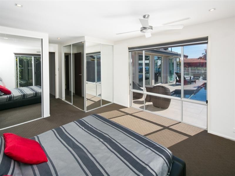 46 Cockleshell Court, Runaway Bay QLD 4216