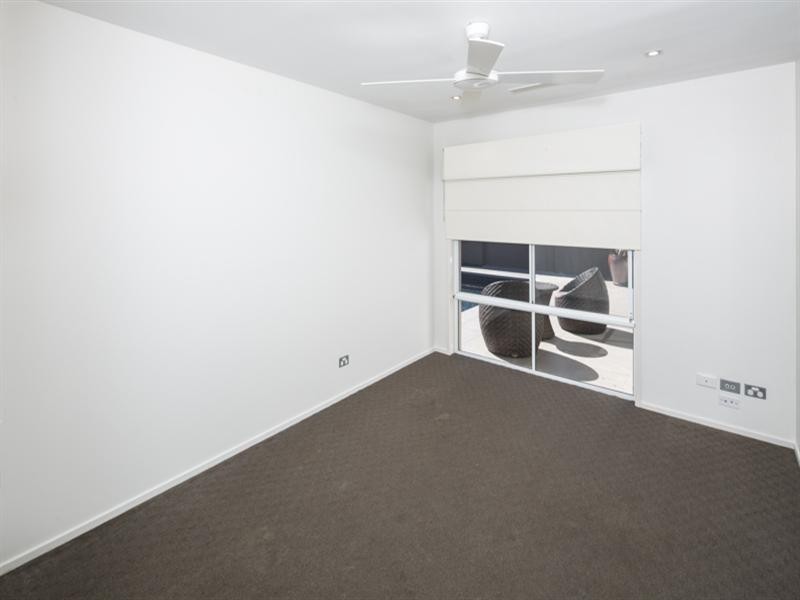 46 Cockleshell Court, Runaway Bay QLD 4216