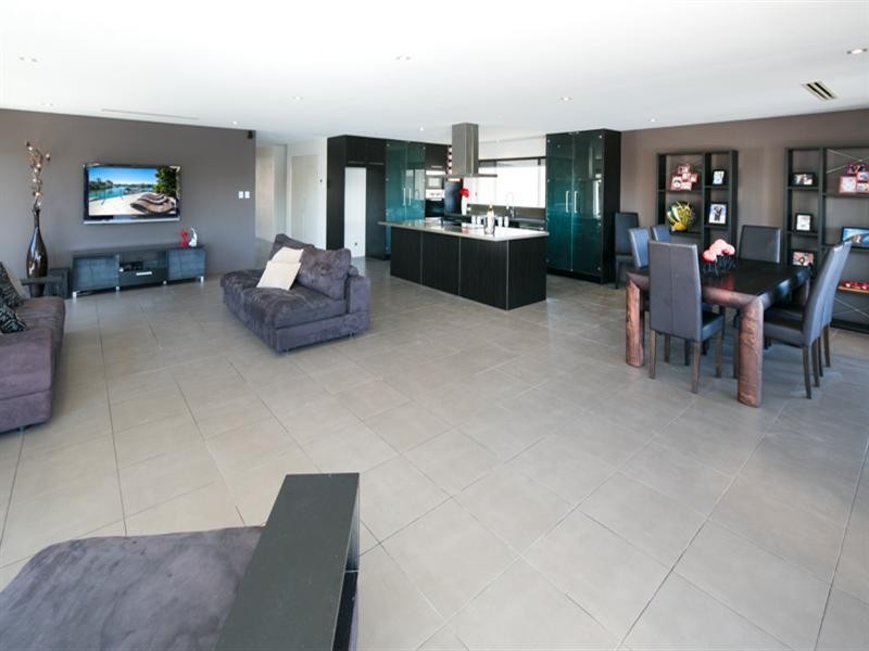 46 Cockleshell Court, Runaway Bay QLD 4216