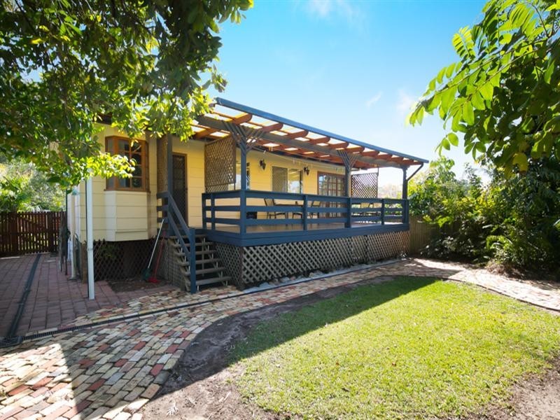 14 Boronia Drive, Southport QLD 4215