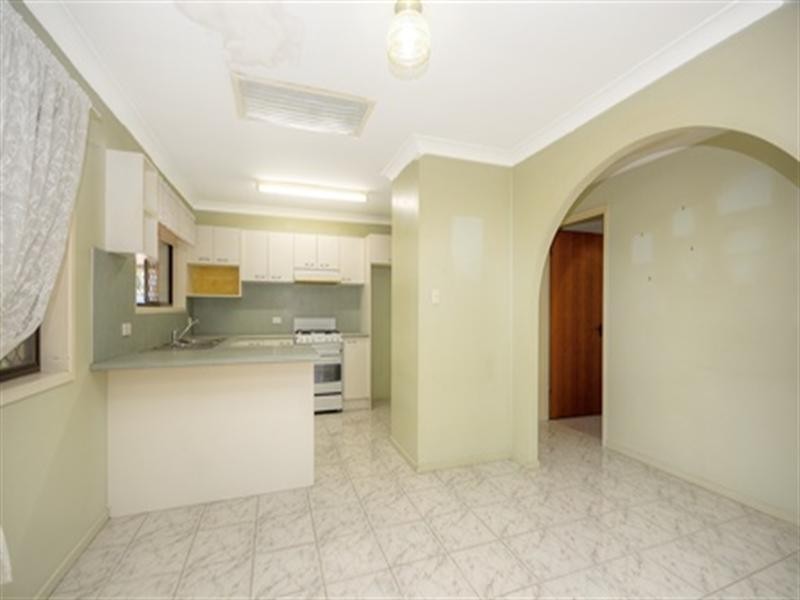 5 Ashgrove Avenue, Runaway Bay QLD 4216