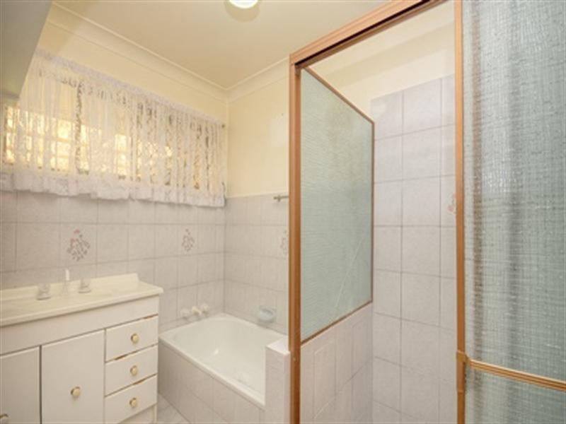 5 Ashgrove Avenue, Runaway Bay QLD 4216