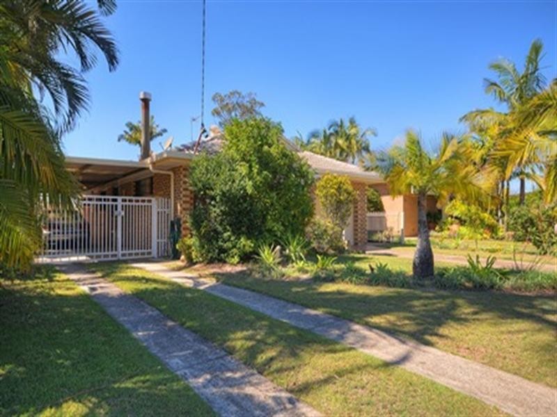 5 Ashgrove Avenue, Runaway Bay QLD 4216