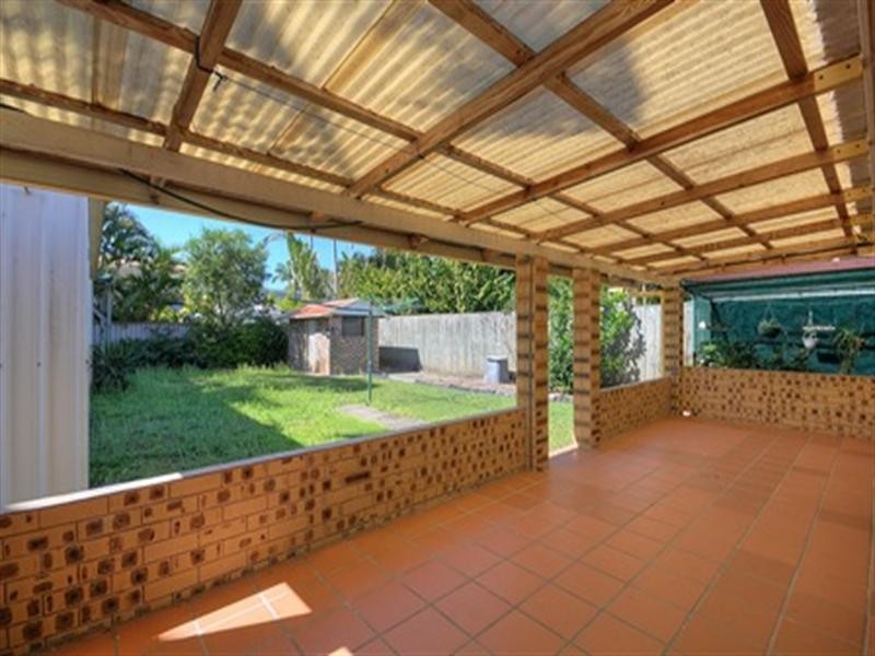 5 Ashgrove Avenue, Runaway Bay QLD 4216