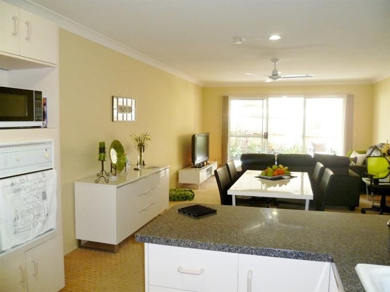 16/433 Pine Ridge Road, Runaway Bay QLD 4216