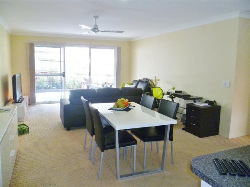 16/433 Pine Ridge Road, Runaway Bay QLD 4216