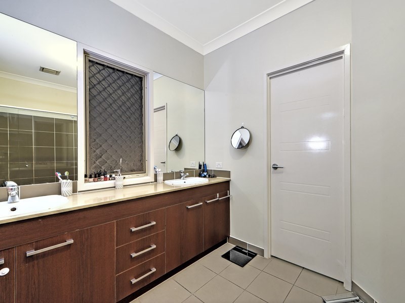 37 Candlebark Circuit, Upper Coomera QLD 4209
