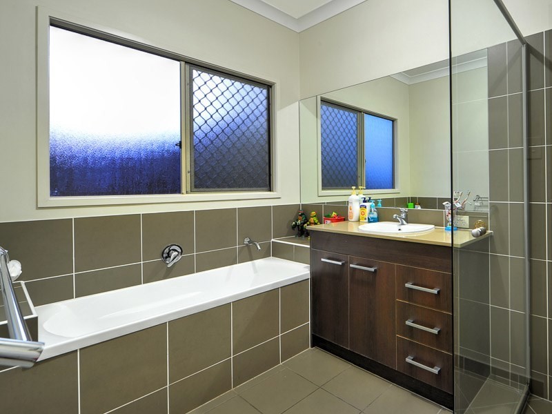 37 Candlebark Circuit, Upper Coomera QLD 4209