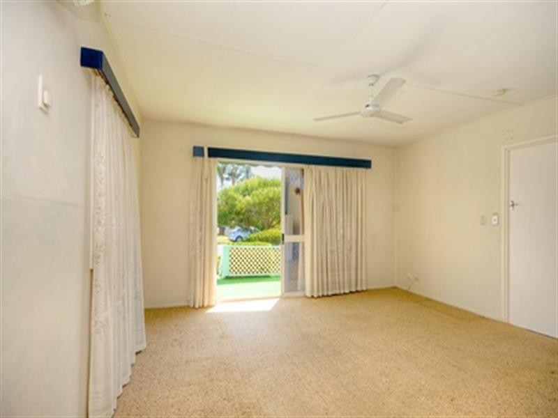 10 Sunbird Avenue, Paradise Point QLD 4216