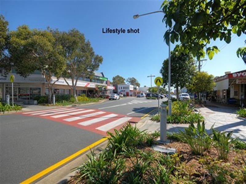 10 Sunbird Avenue, Paradise Point QLD 4216