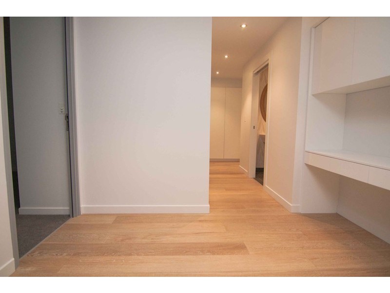 1/11 Canal Avenue, Runaway Bay QLD 4216