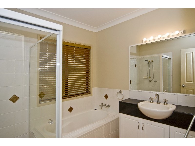 5 Brittany Drive, Oxenford QLD 4210