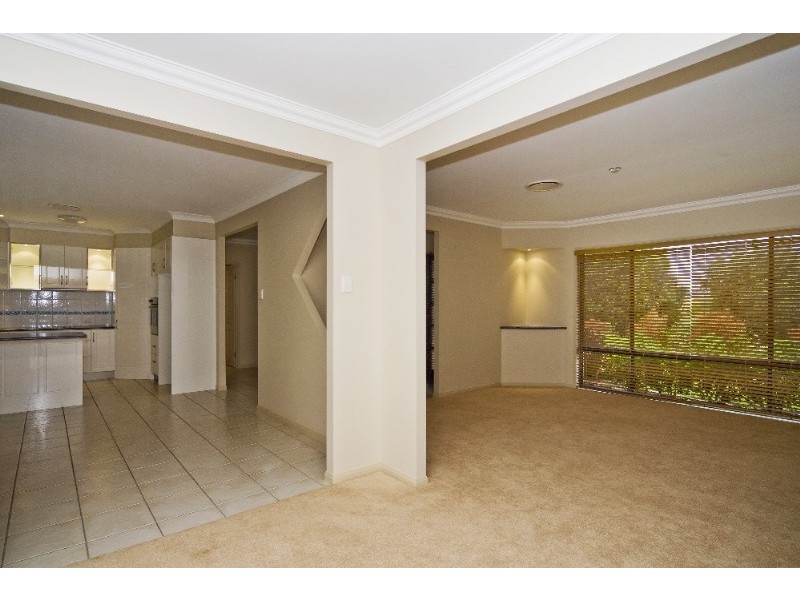 5 Brittany Drive, Oxenford QLD 4210