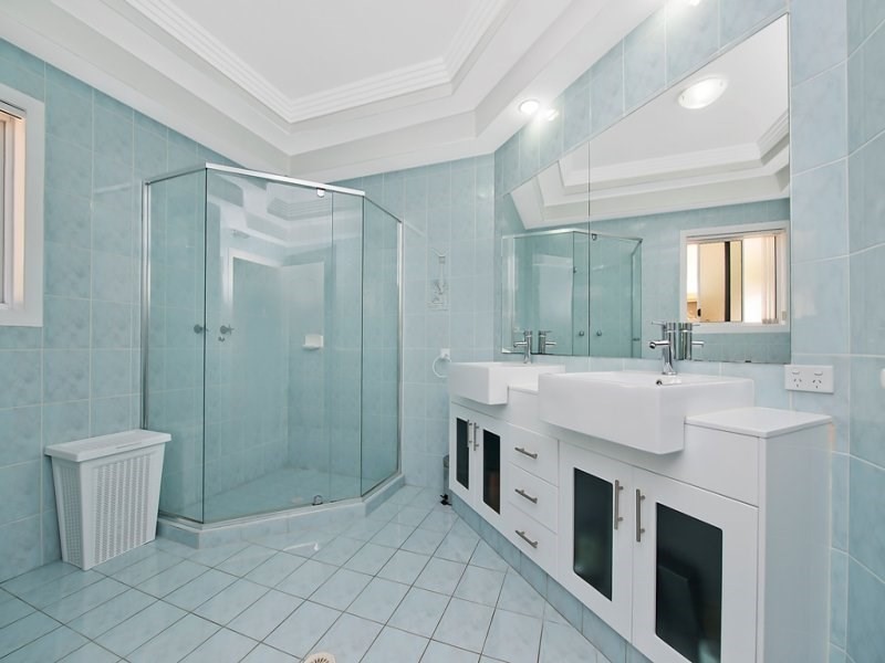 52 Pebble Beach Drive, Runaway Bay QLD 4216