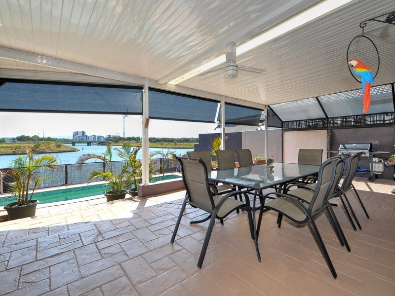 34 Anchorage Way, Biggera Waters QLD 4216