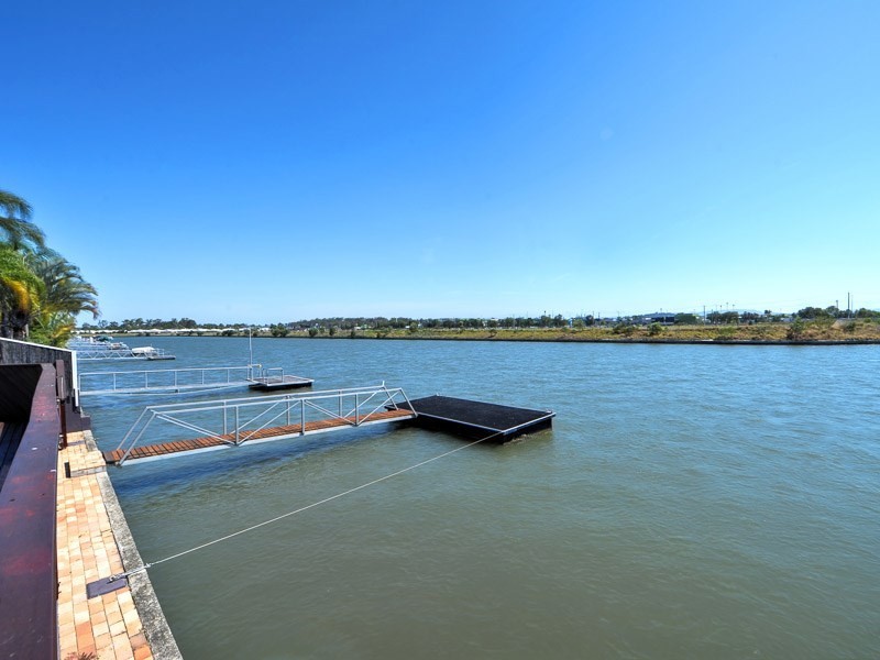 34 Anchorage Way, Biggera Waters QLD 4216