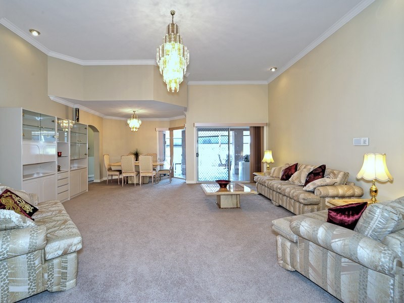 34 Anchorage Way, Biggera Waters QLD 4216