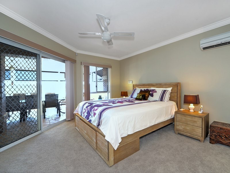 34 Anchorage Way, Biggera Waters QLD 4216