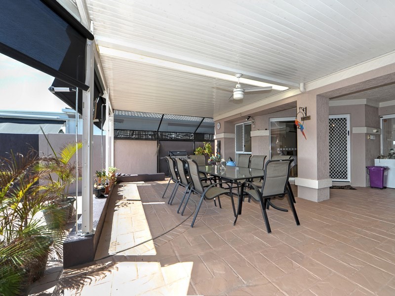 34 Anchorage Way, Biggera Waters QLD 4216