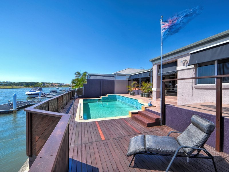 34 Anchorage Way, Biggera Waters QLD 4216