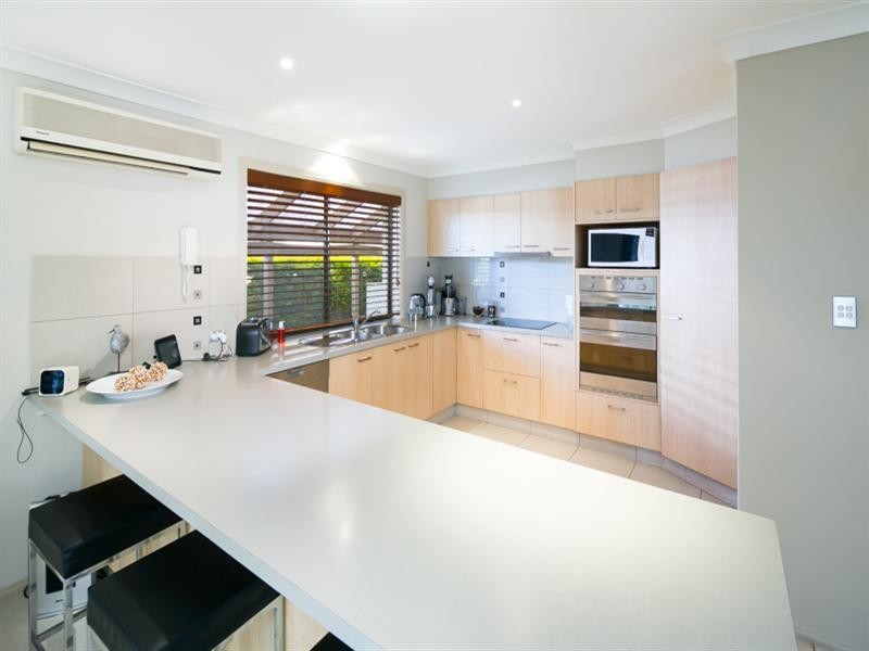 275 Napper Road, Arundel QLD 4214