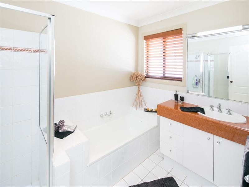 275 Napper Road, Arundel QLD 4214