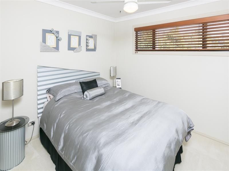 275 Napper Road, Arundel QLD 4214