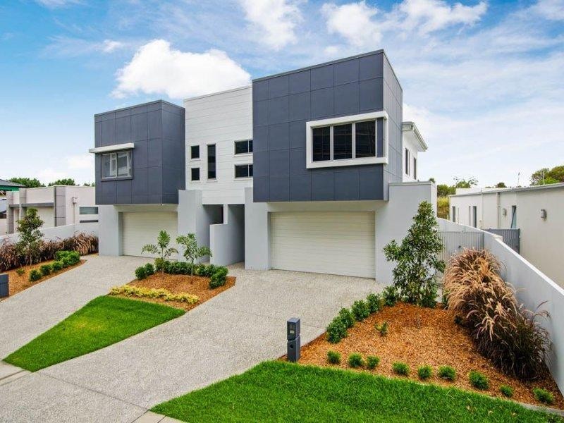 18B Compass Drive, Biggera Waters QLD 4216