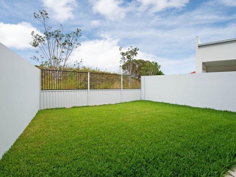 18B Compass Drive, Biggera Waters QLD 4216