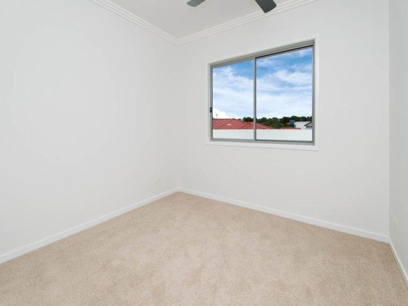 18B Compass Drive, Biggera Waters QLD 4216