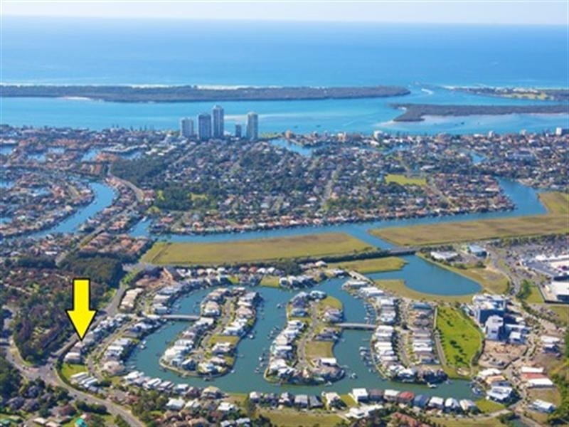 92 Compass Drive, Biggera Waters QLD 4216