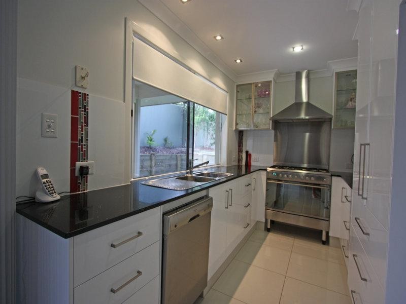 92 Compass Drive, Biggera Waters QLD 4216