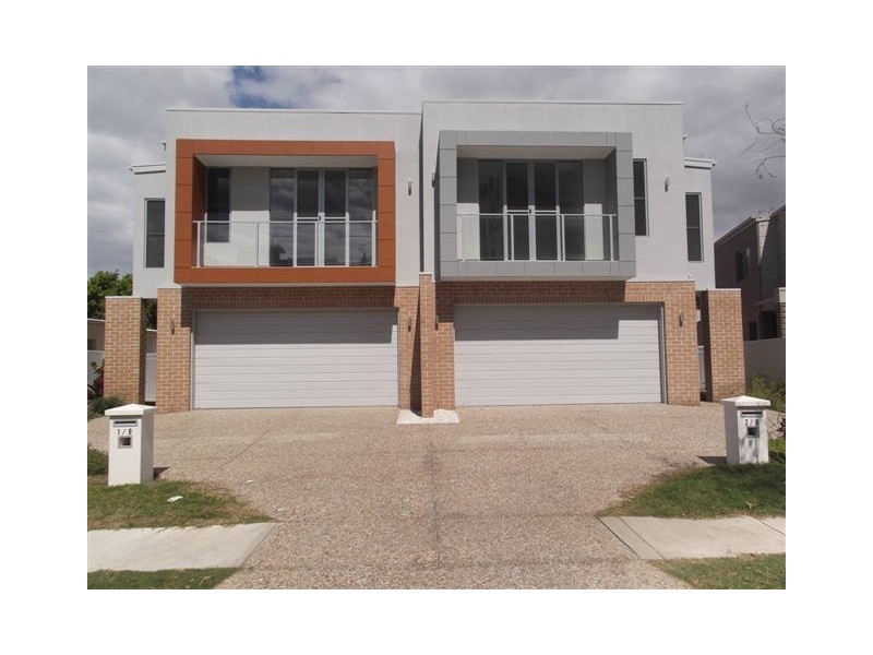 2/8 Compass Drive, Biggera Waters QLD 4216