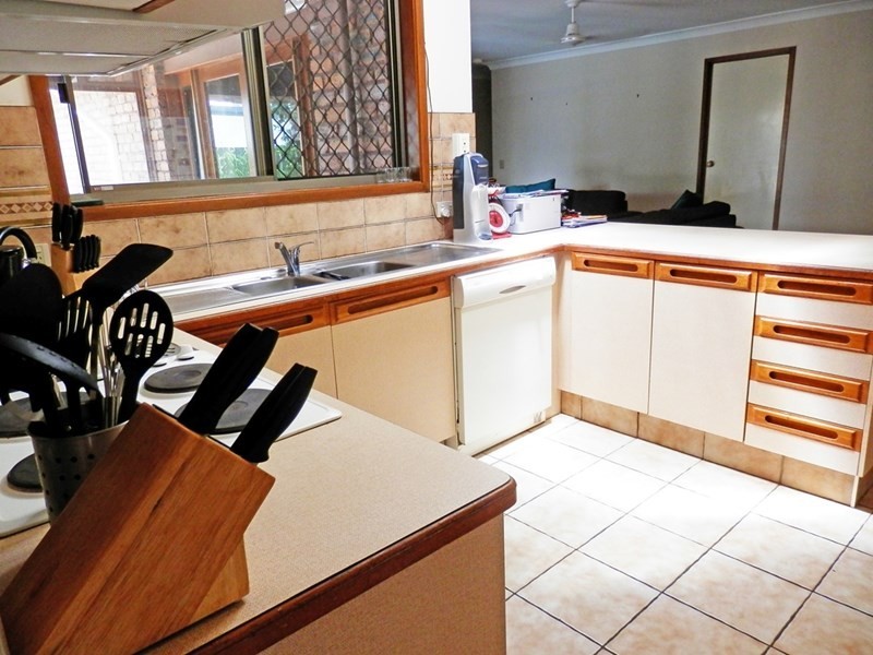 11 Longboat Place, Biggera Waters QLD 4216