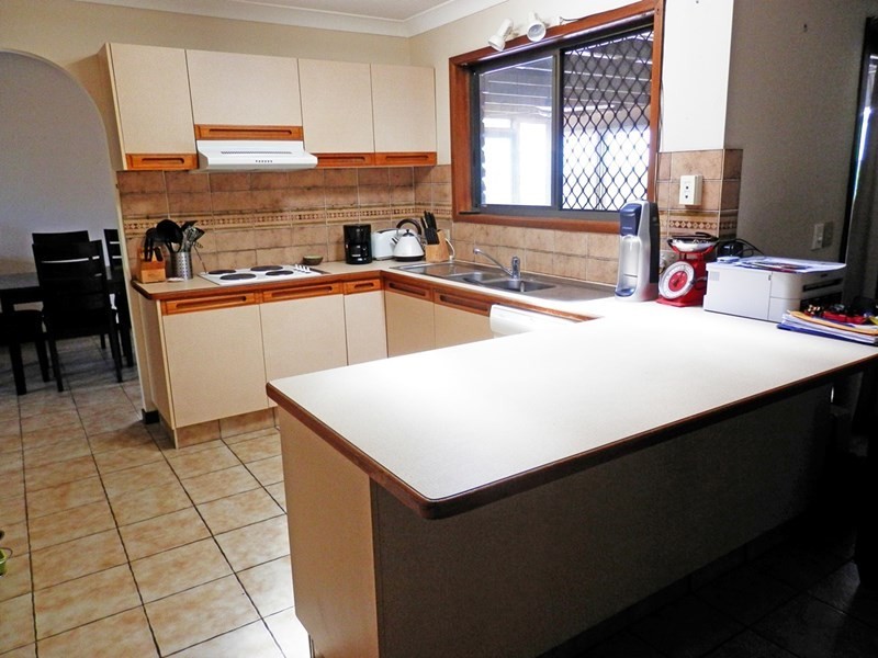 11 Longboat Place, Biggera Waters QLD 4216