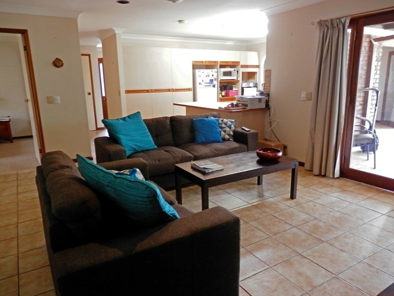 11 Longboat Place, Biggera Waters QLD 4216