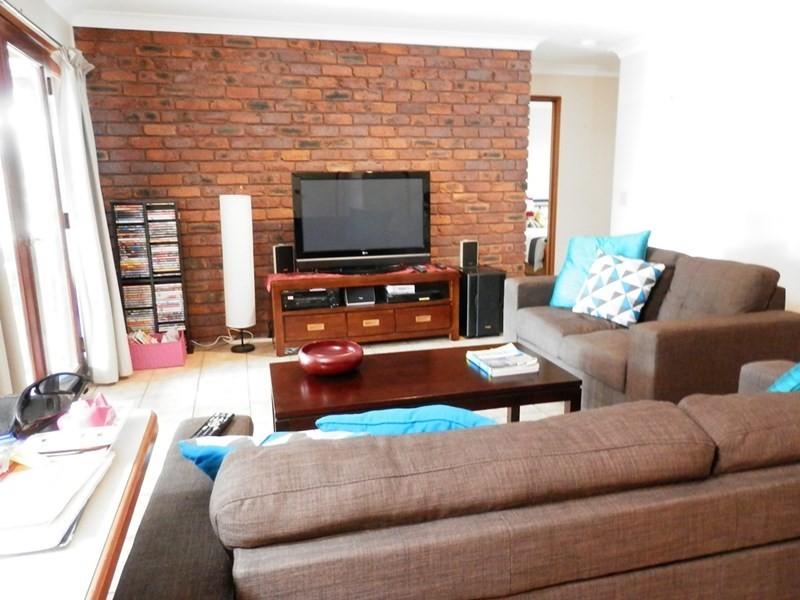 11 Longboat Place, Biggera Waters QLD 4216