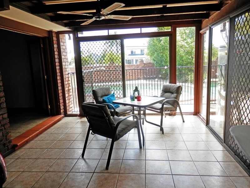 11 Longboat Place, Biggera Waters QLD 4216