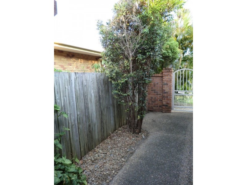 11 Longboat Place, Biggera Waters QLD 4216