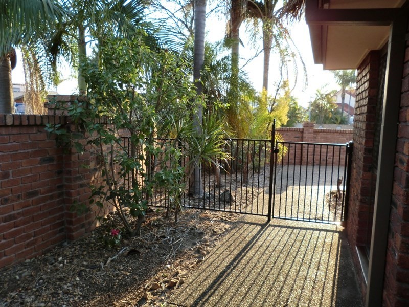 11 Longboat Place, Biggera Waters QLD 4216