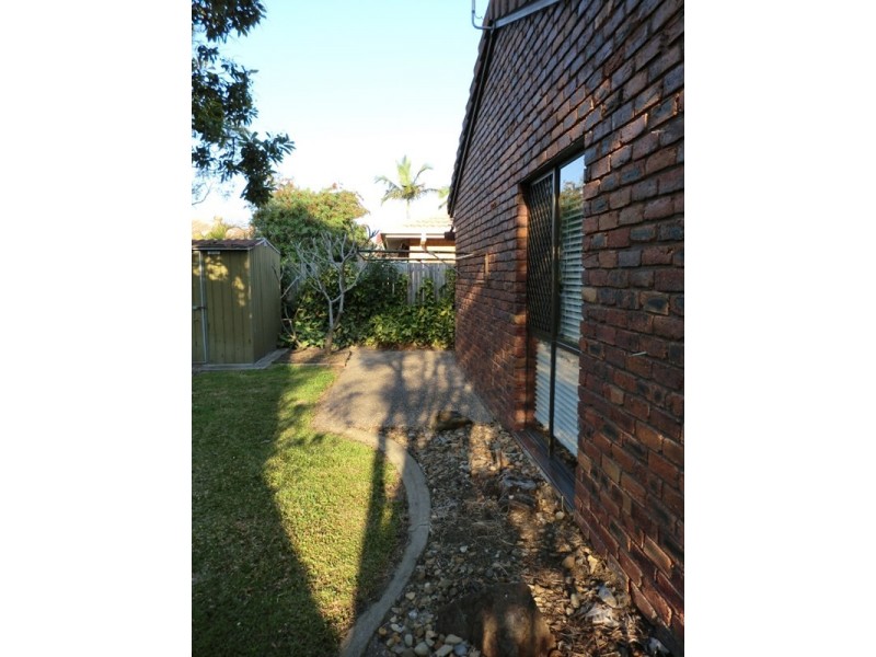 11 Longboat Place, Biggera Waters QLD 4216