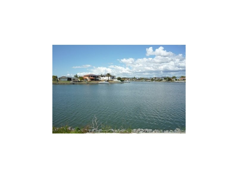 130 The Peninsula, Helensvale QLD 4212